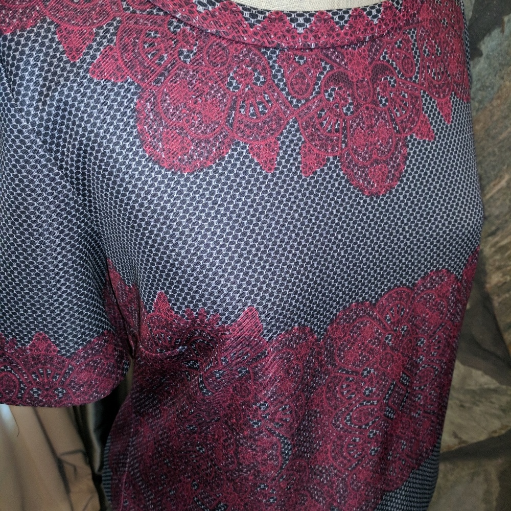 Woman top - Picture 2 of 5